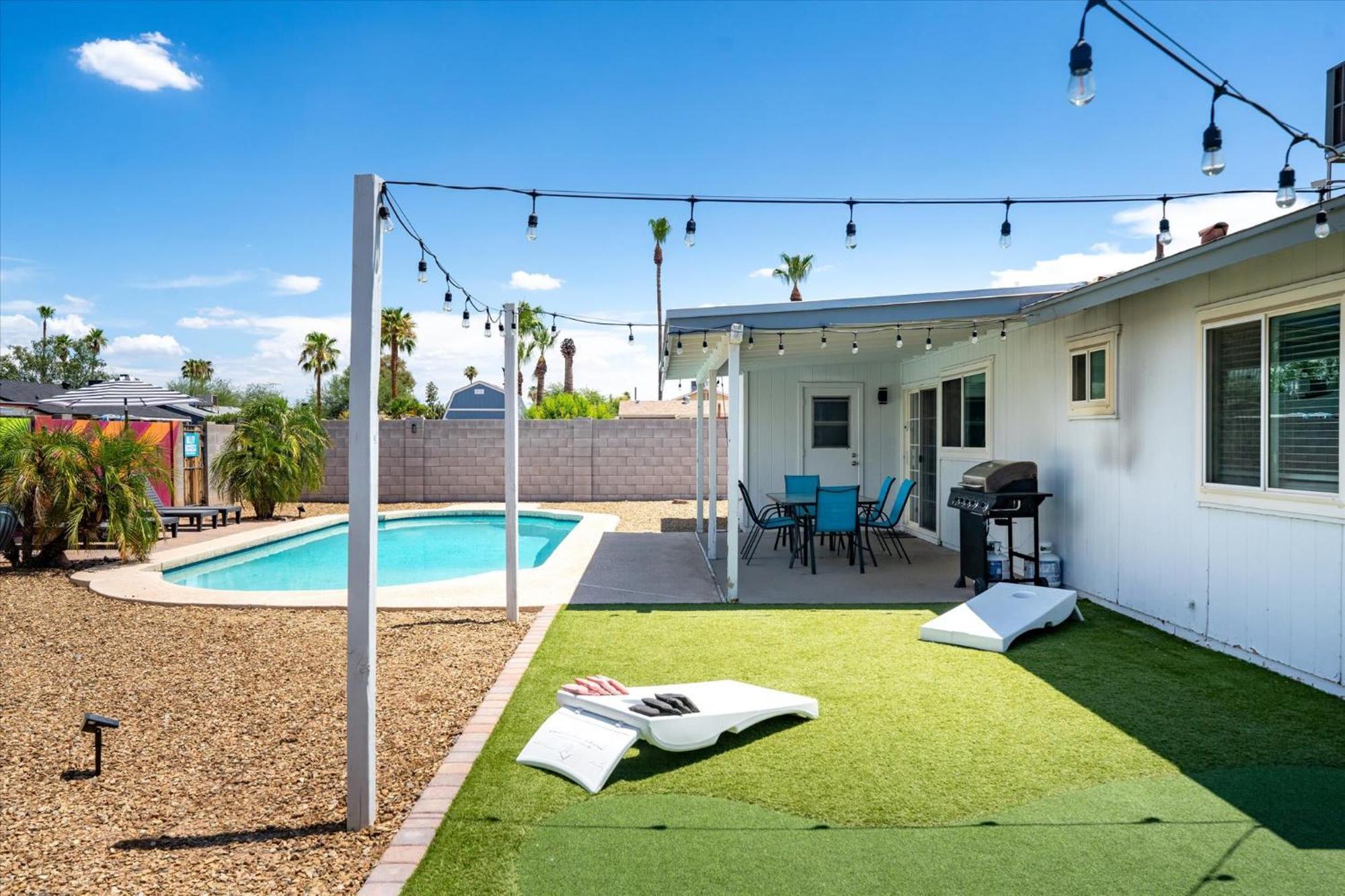 Mini Golf Fire Pit Pool Game Room Chandler المظهر الخارجي الصورة